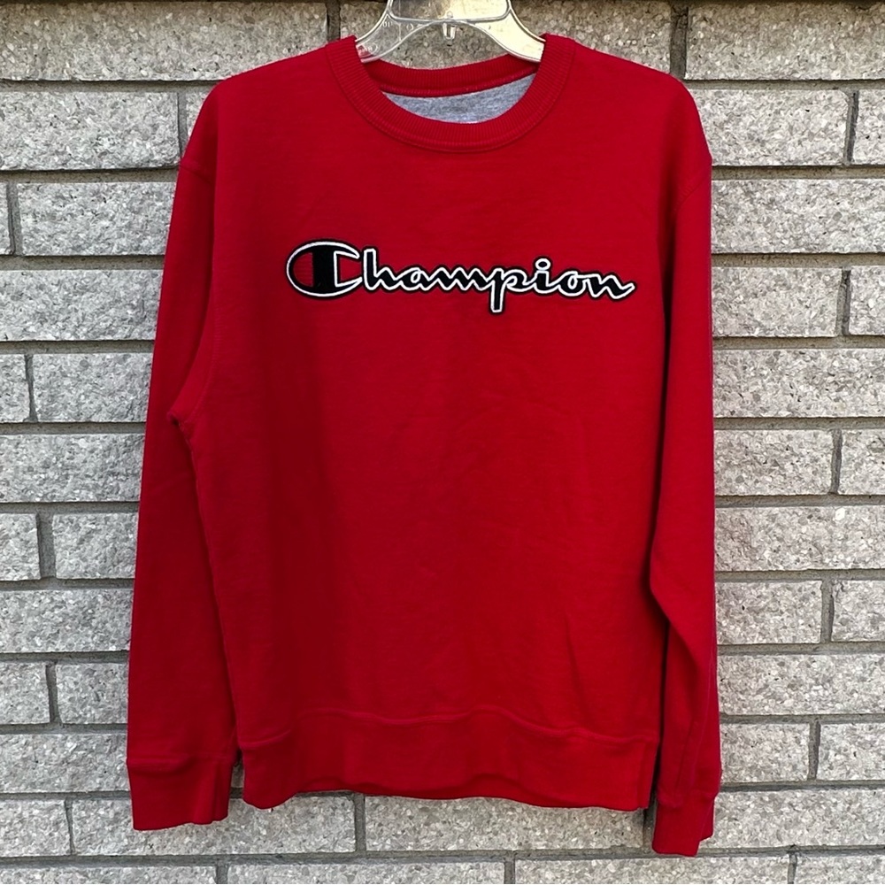 Champion Sweatshirt Size Medium Red Embroidered Logo Crewneck EUC